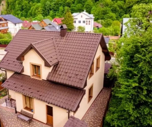 Vip-котедж-nazarko Apartment Yaremche